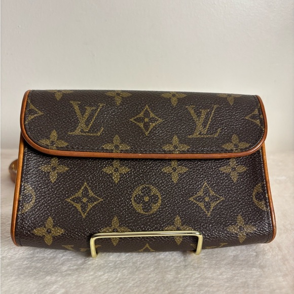 Louis Vuitton Pochette Florentine Bum Bag, Size XS - Picture 1 of 10